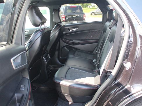 Used 2024 Ford Edge ST-Line image 12