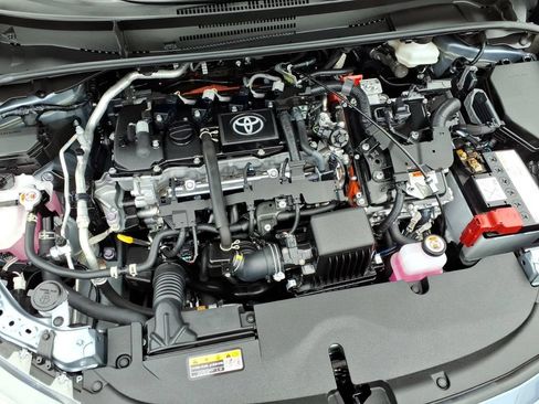 Used 2025 Toyota Corolla SE FWD image 8