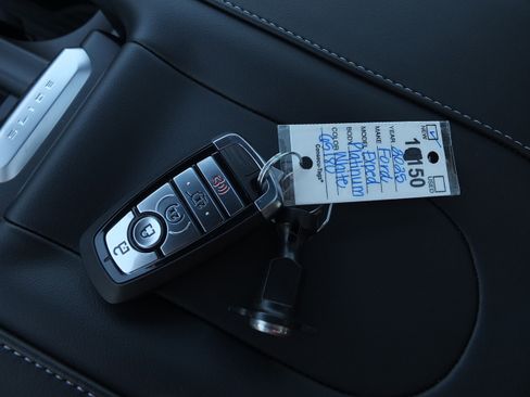 New 2025 Ford Expedition Max Platinum w/ Stealth Appearance Package image 33