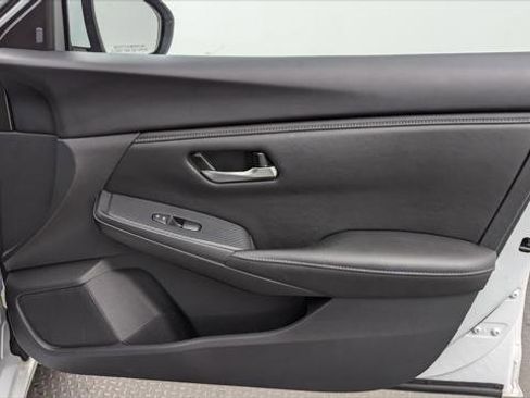 Used 2025 Nissan Sentra SV image 22