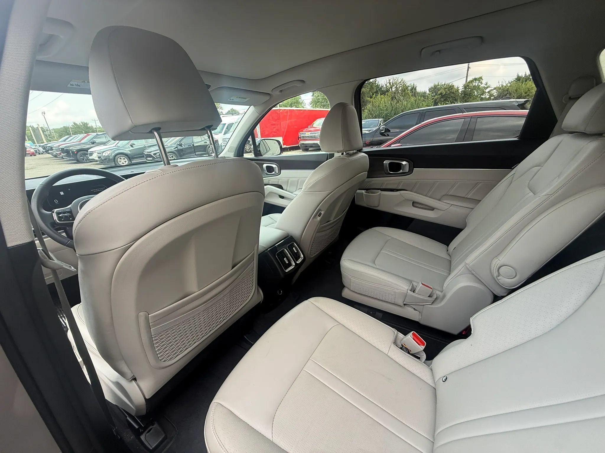 Used 2025 Kia Sorento SX AWD/4WD image 28