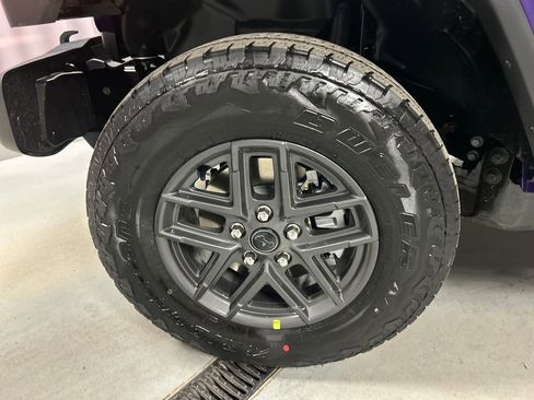 New 2026 Jeep Gladiator Sport image 9