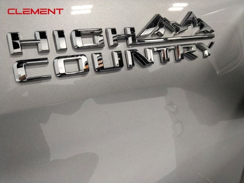 Used 2023 Chevrolet Silverado 2500 High Country w/ Technology Package image 45