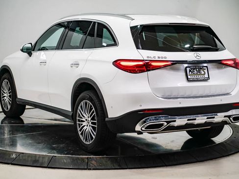 Used 2025 Mercedes-Benz GLC 300 image 2