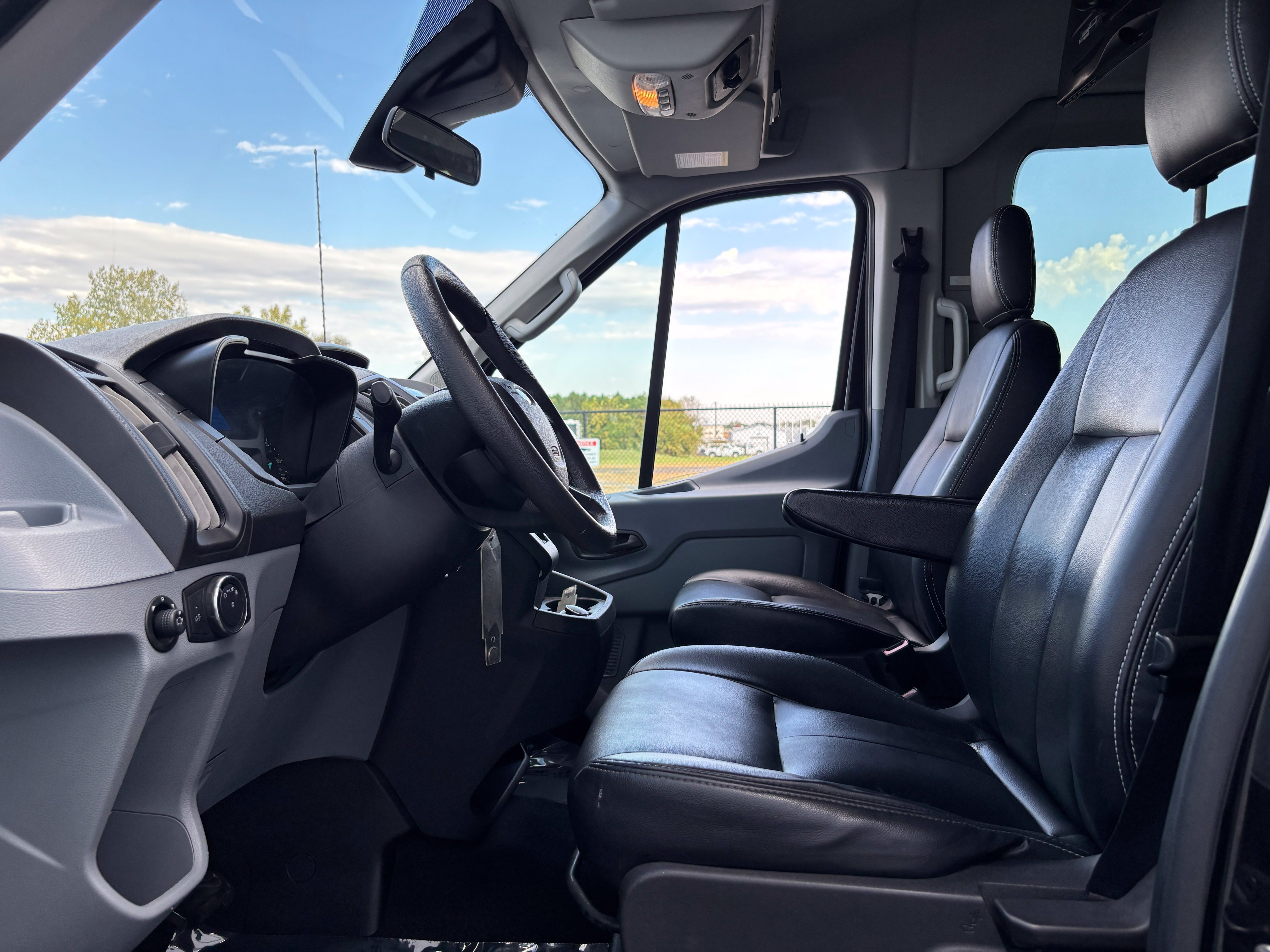 Used 2018 Ford Transit 350 XLT RWD image 13