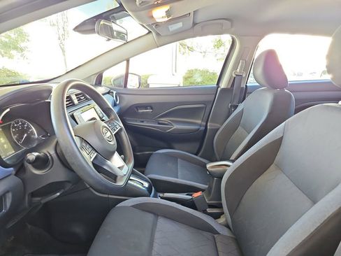 Used 2023 Nissan Versa SV image 18
