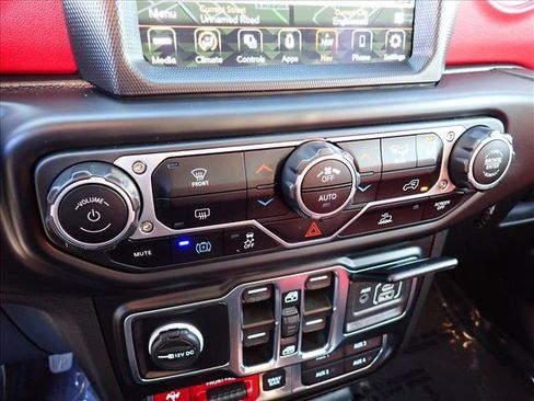 Used 2023 Jeep Wrangler Unlimited Rubicon 4xe AWD/4WD image 20