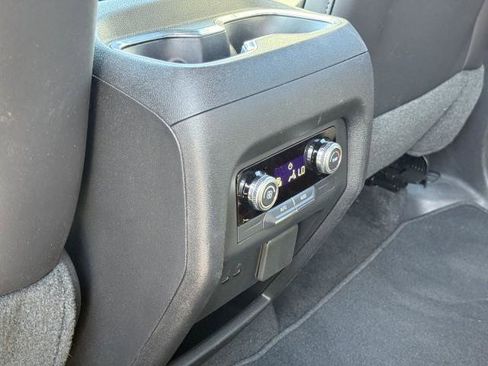 Used 2024 GMC Acadia Elevation image 27