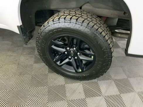 Used 2019 Chevrolet Silverado 1500 Custom Trail Boss w/ Custom Convenience Package image 44