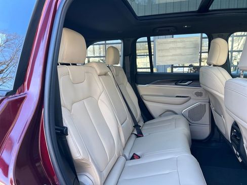 New 2026 Jeep Grand Cherokee Limited image 31