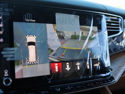 Used 2023 Jeep Grand Wagoneer Series III image 46