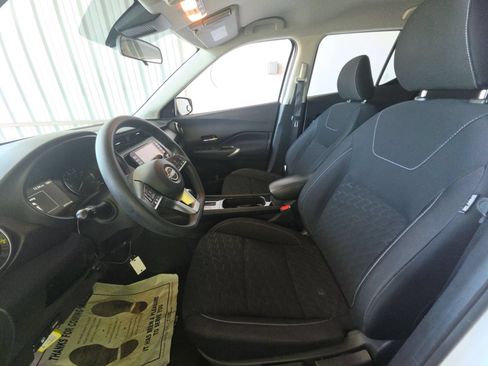 Used 2022 Nissan Kicks SV FWD image 5