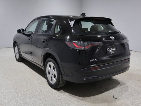 Used 2023 Honda HR-V LX image 5