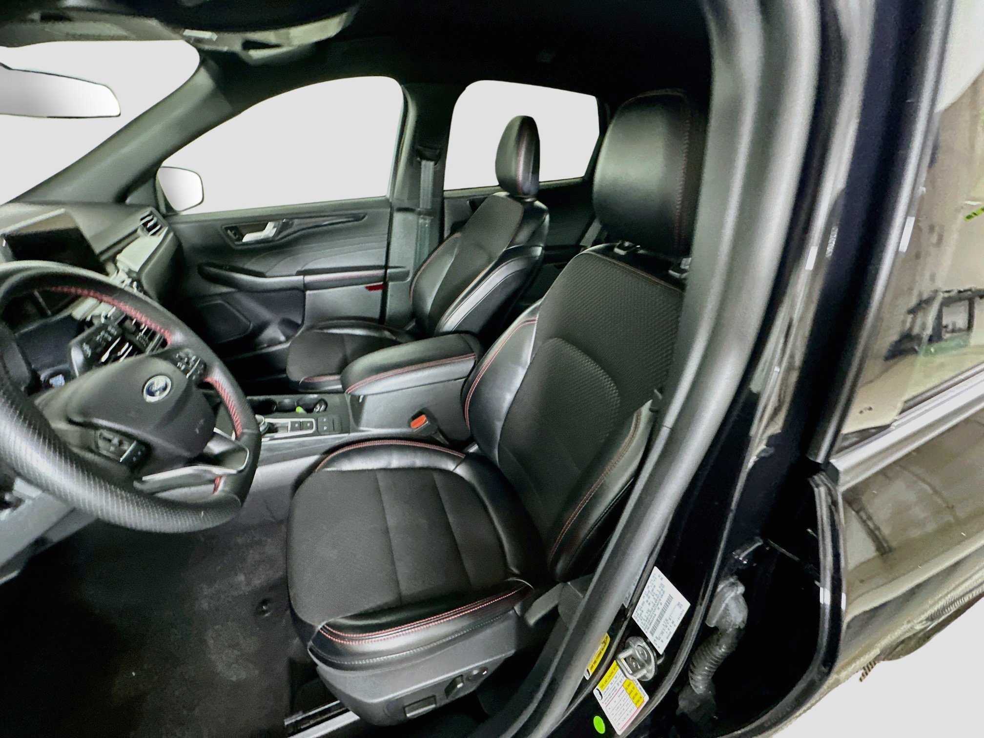 Used 2025 Ford Escape ST-Line FWD image 13