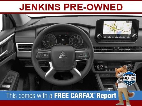 Used 2023 Mitsubishi Outlander SE image 10