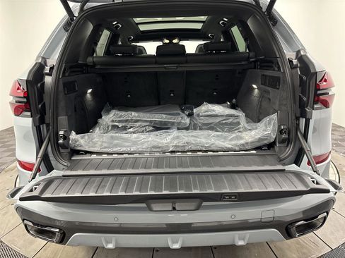 New 2026 BMW X5 xDrive50e w/ M Sport Package AWD/4WD image 21