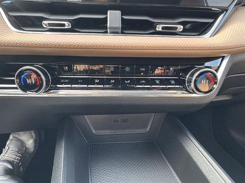 New 2026 Chevrolet Equinox ACTIV w/ Convenience Package III image 26