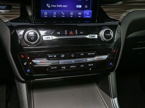 Used 2022 Ford Explorer Limited w/ Limited Technology Package image 28