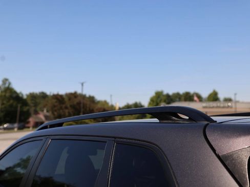 Used 2017 Jeep Cherokee High Altitude AWD/4WD image 31