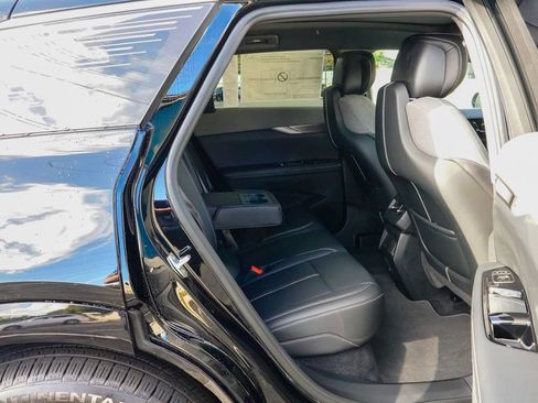 New 2026 Cadillac Optiq Luxury 1 image 9