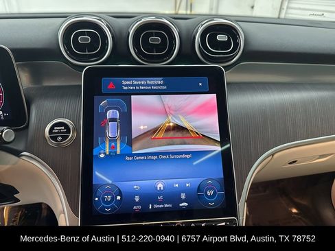 Used 2025 Mercedes-Benz GLC 300 image 18