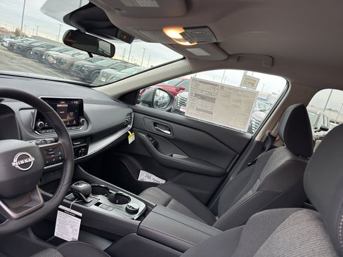 New 2026 Nissan Rogue SV image 25