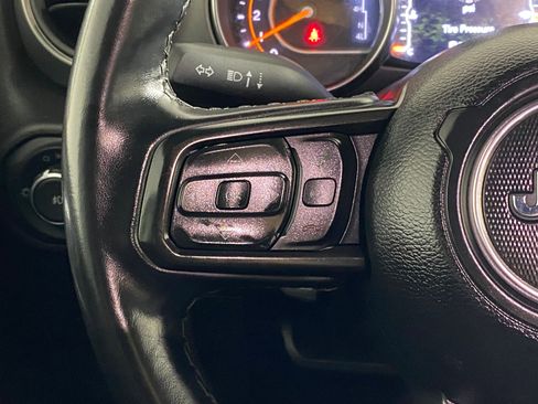 Used 2021 Jeep Wrangler Unlimited Sport image 29