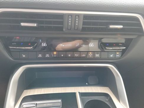 Used 2025 MAZDA CX-90 Plug-In Hybrid w/ Preferred AWD/4WD image 17