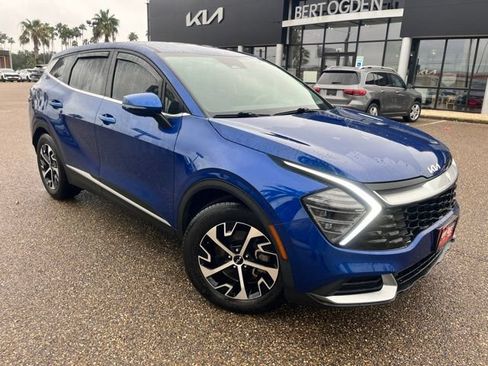 Used 2025 Kia Sportage EX FWD image 1