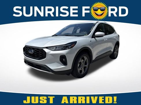 Used 2025 Ford Escape ST-Line Select AWD/4WD image 1