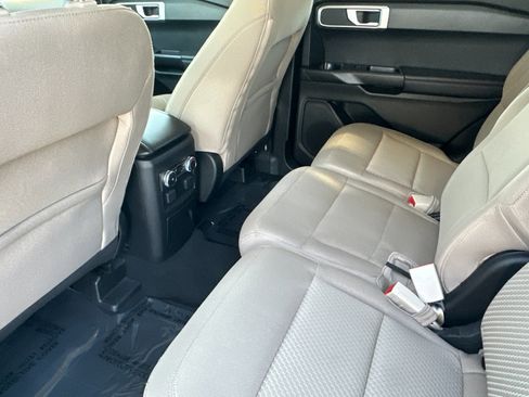 Certified 2021 Ford Explorer 2WD image 12