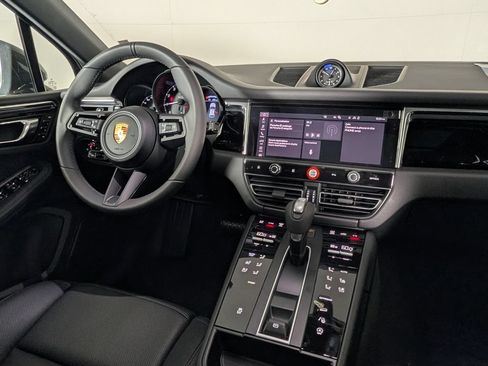 New 2026 Porsche Macan AWD/4WD image 22