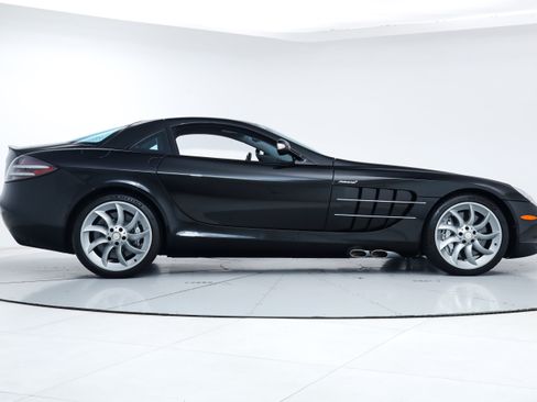 Used 2006 Mercedes-Benz SLR image 7