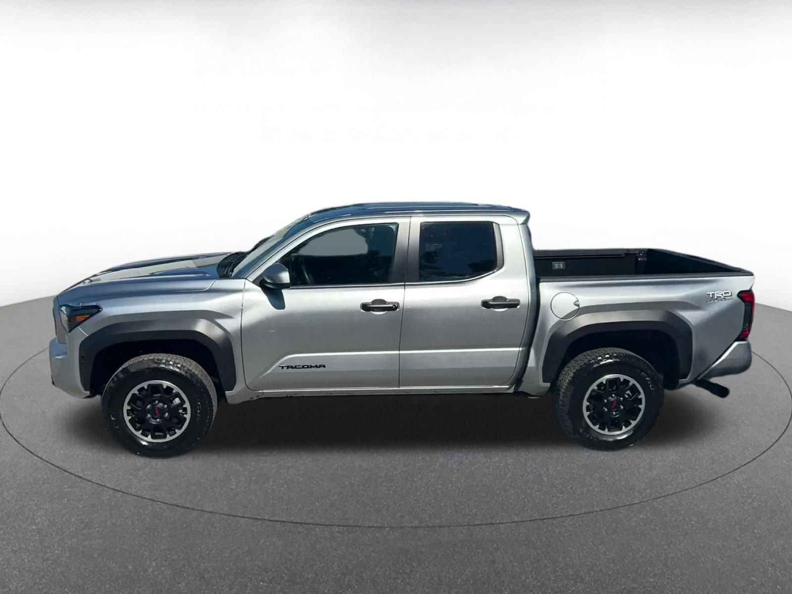 Used 2025 Toyota Tacoma TRD Off-Road AWD/4WD image 8