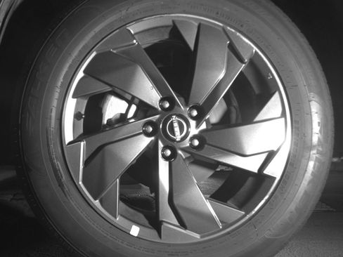 Used 2025 Nissan Rogue SV FWD image 15