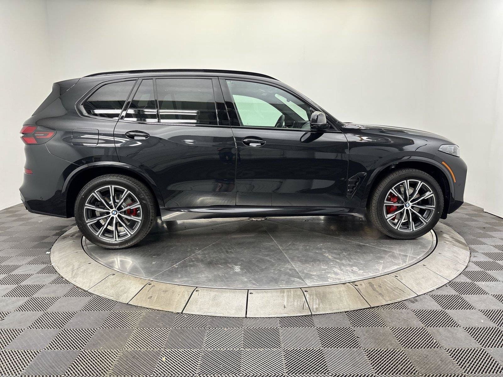 New 2026 BMW X5 xDrive40i w/ Executive Package AWD/4WD image 17