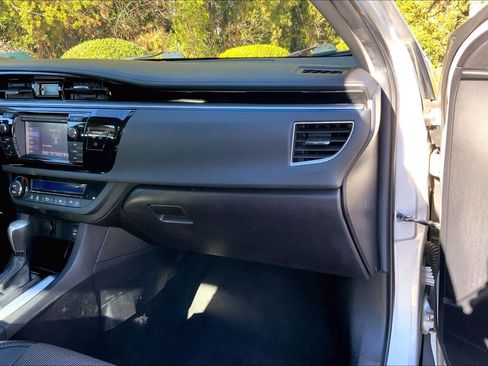 Used 2016 Toyota Corolla S image 17