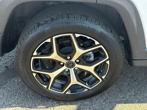 Certified 2025 Jeep Compass Limited AWD/4WD image 12