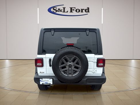Used 2025 Jeep Wrangler Unlimited Sport AWD/4WD image 6
