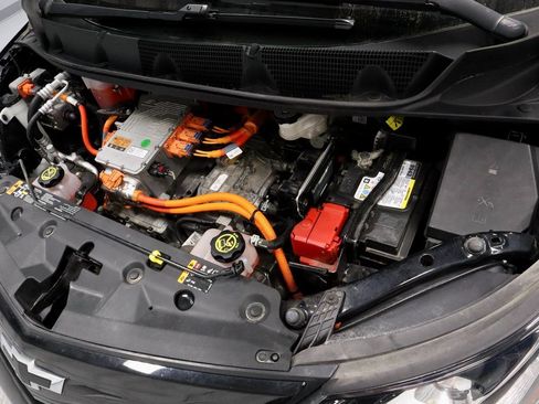 Used 2020 Chevrolet Bolt Premier w/ Infotainment Package image 18