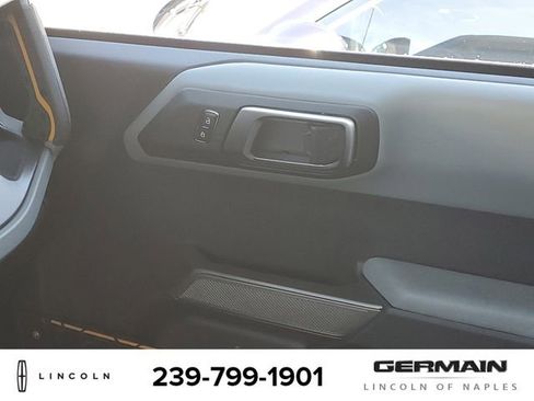 Used 2023 Ford Bronco Badlands image 28
