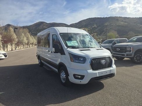 New 2026 Ford Transit 350 148 Medium Roof Wagon AWD image 33