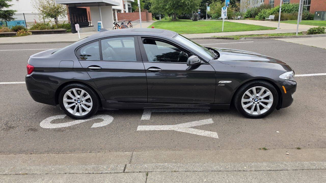 Used 2012 BMW 528i xDrive Sedan AWD/4WD image 6