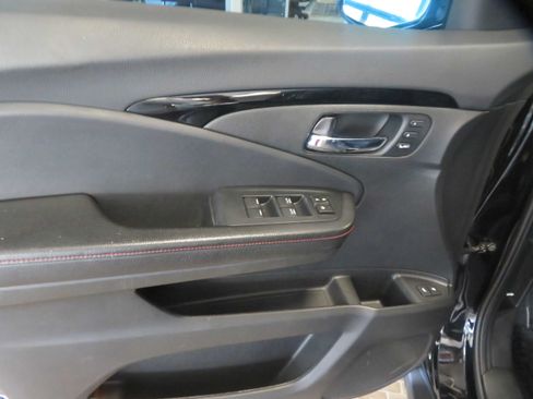 Used 2021 Honda Pilot Black Edition image 14