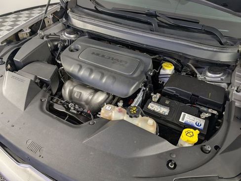 Used 2020 Jeep Cherokee Latitude Plus image 33