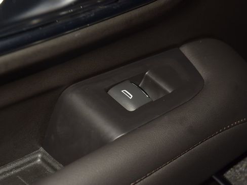 Used 2024 Chevrolet Tahoe High Country AWD/4WD image 45