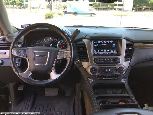 Used 2019 GMC Yukon XL Denali w/ Denali Ultimate Package RWD image 14