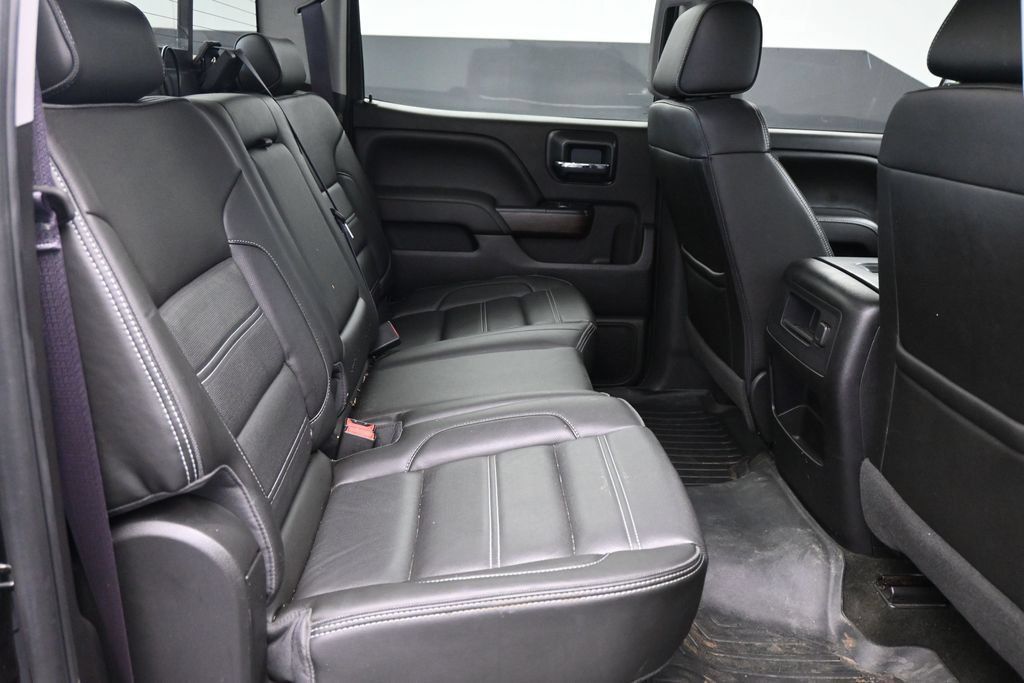 Used 2017 GMC Sierra 1500 Denali w/ Denali Ultimate Package AWD/4WD image 11
