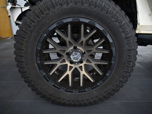 Used 2009 Jeep Wrangler X AWD/4WD image 32