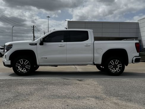 Used 2025 GMC Sierra 1500 AT4 w/ AT4 Preferred Package image 7